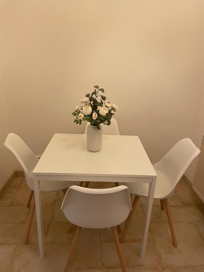 Helen Homestay Vysehrad Prague Ngoại thất bức ảnh