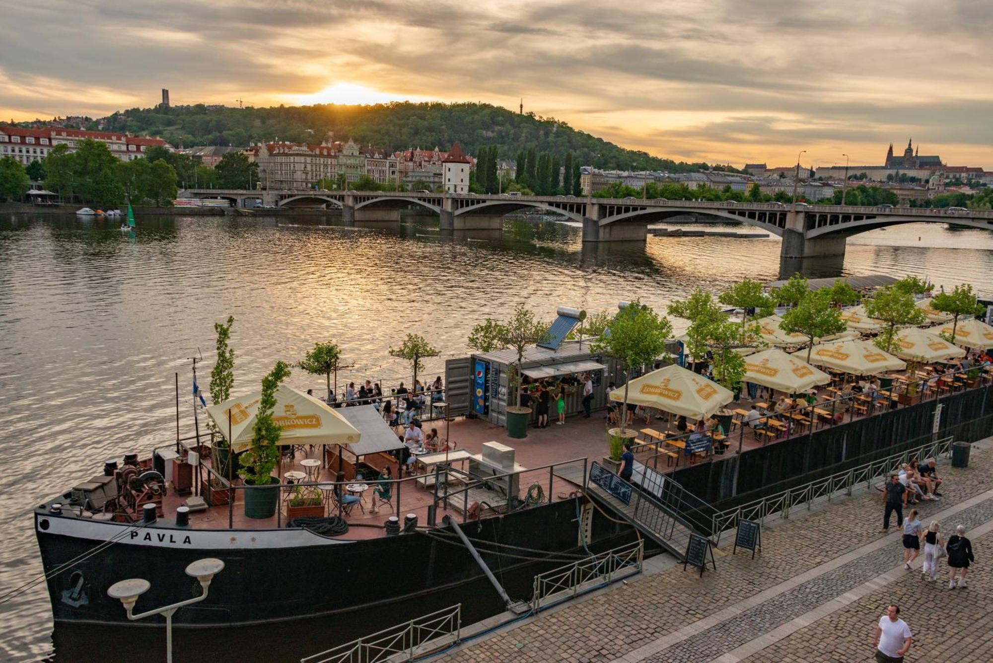 Helen Homestay Vysehrad Prague Ngoại thất bức ảnh